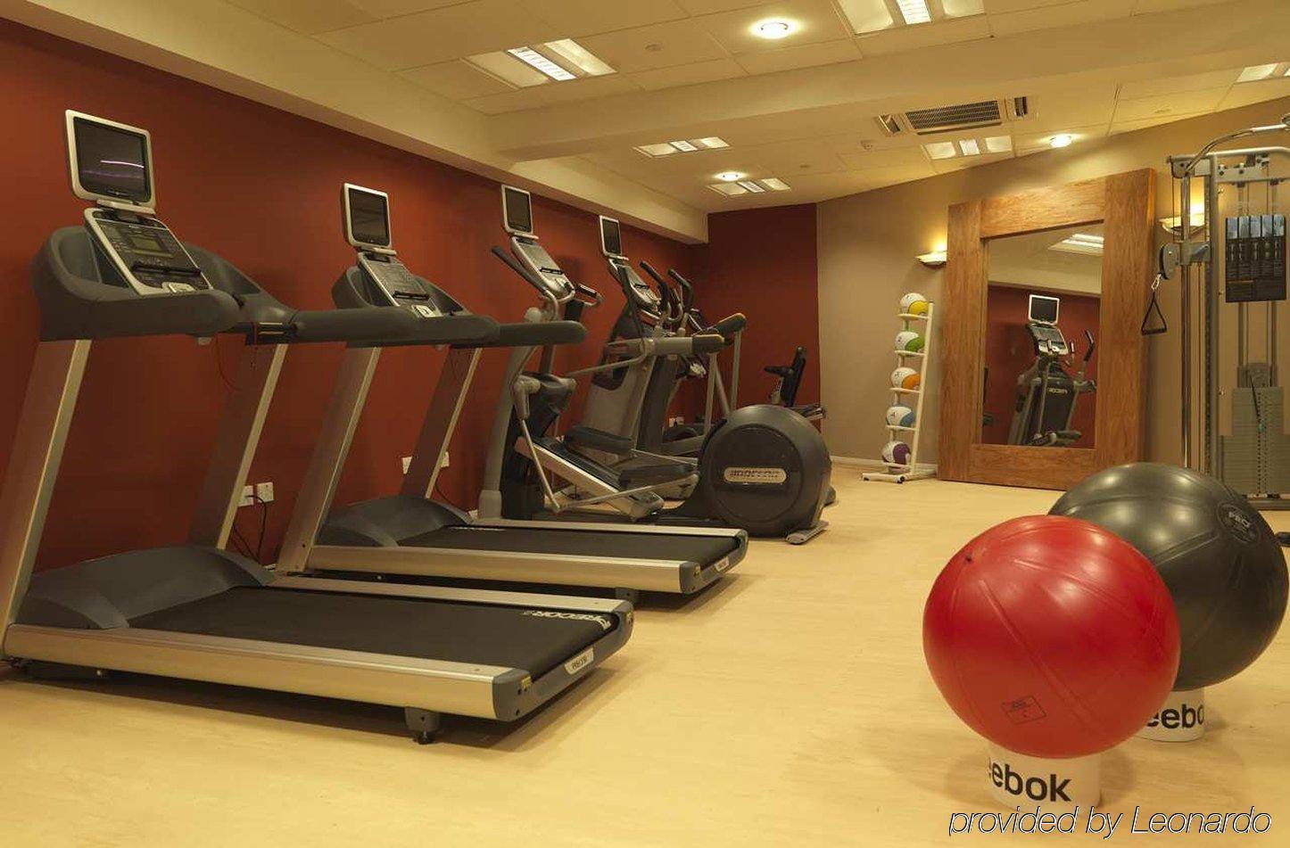 Hilton Garden Inn Aberdeen City Centre Konforlar fotoğraf